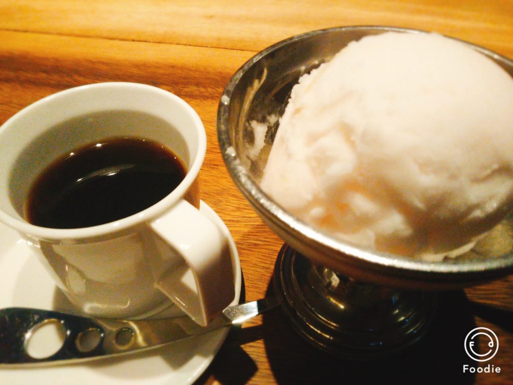 桃のジェラートコーヒー