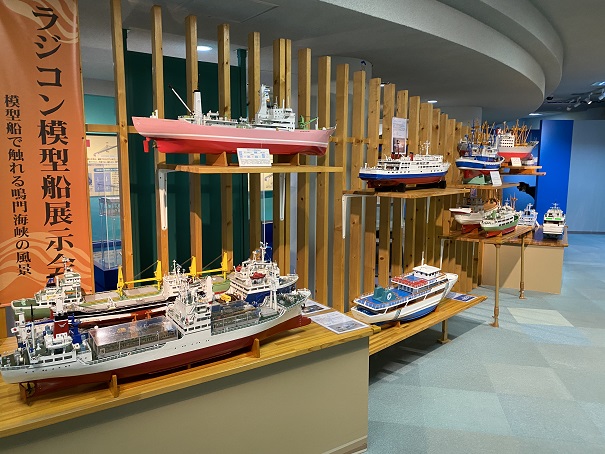 船の展示と模型