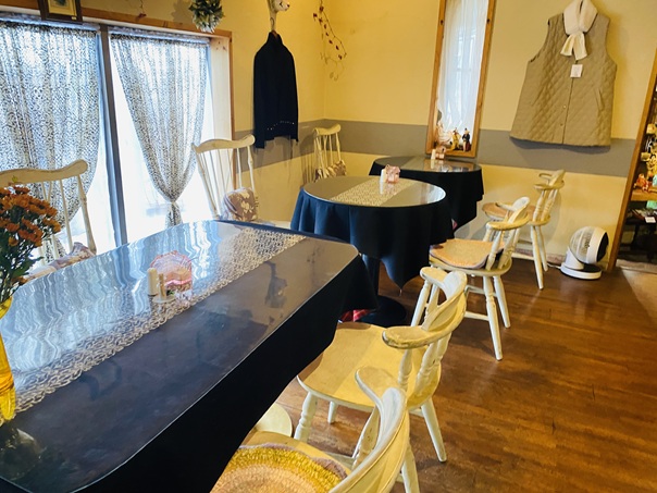cafe jiji　店内風景
