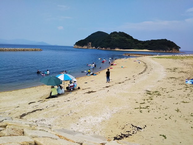 山田海岸は島に冒険に行けちゃう海水浴場 東かがわ市 あははライフ