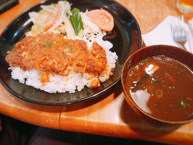 あかね屋　ポークカツレツ