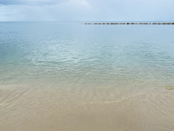 宇野海水浴場透明な海