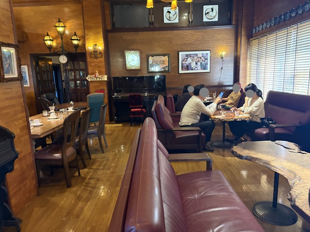 ヨーロピアン珈琲長崎屋 店内