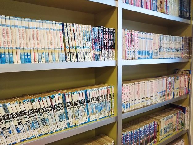 丸亀市児童館　図書室マンガ