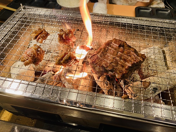 炭火焼で焼き肉