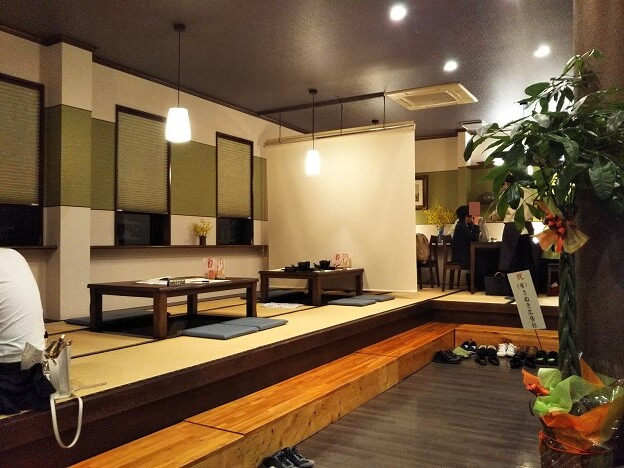 旬彩料理 高や店内
