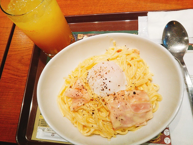 カフェドクリエ　カルボナーラ