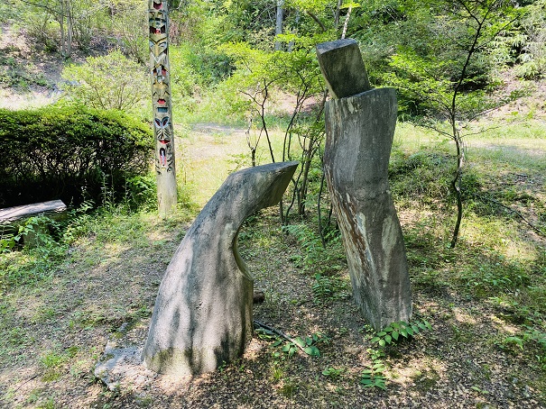 みやま公園　彫刻広場　人