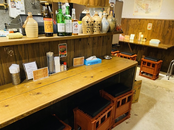 ヨナキヤ本舗カウンター席