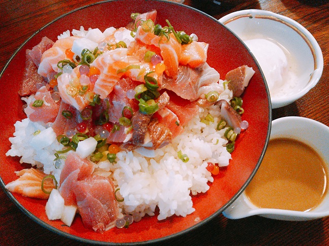 浜海道　海鮮丼