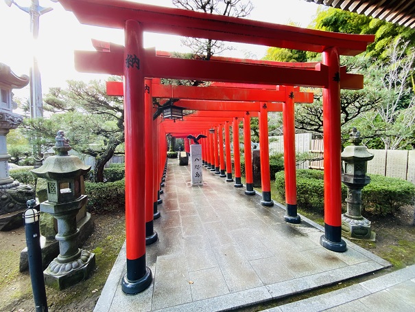 赤い鳥居北参道田村神社