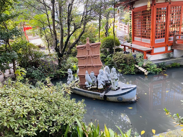 船に乗った七福神田村神社