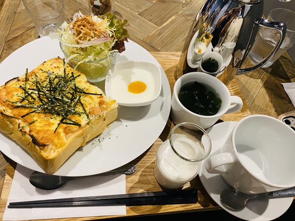 the Old Tjikko coffee and dining　ガーリックバター明太子トーストSET