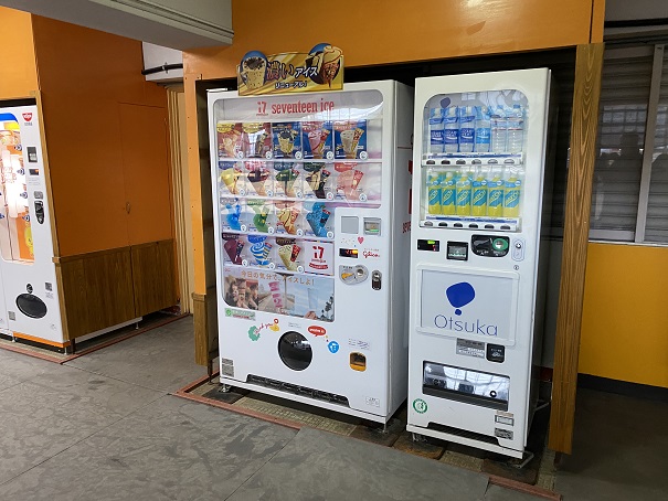 イヨテツスポーツセンターアイス自動販売機