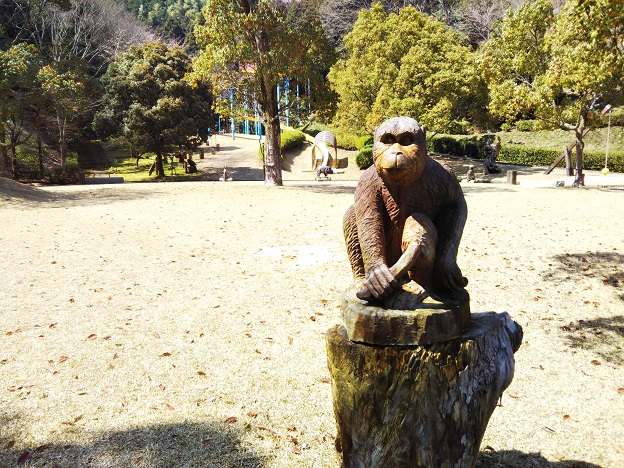 玉川総合公園　木彫り2
