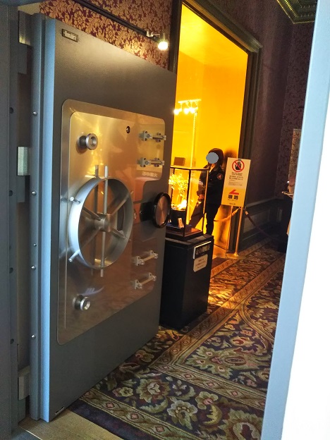 ハウステンボス　黄金の館　入口