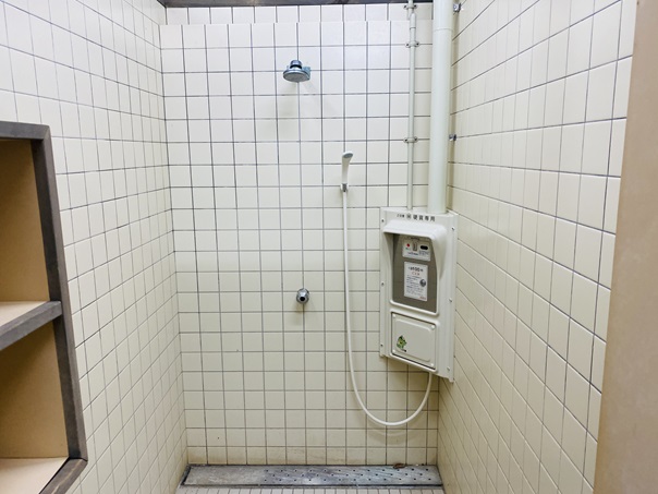 桜浜海水浴場　シャワー個室