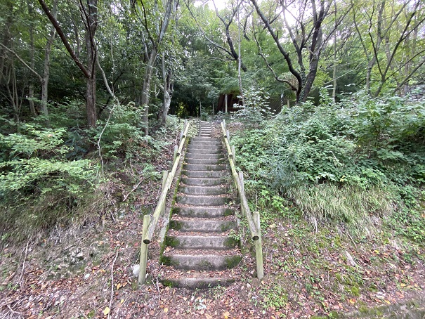 高鉢山キャンプ場　入口