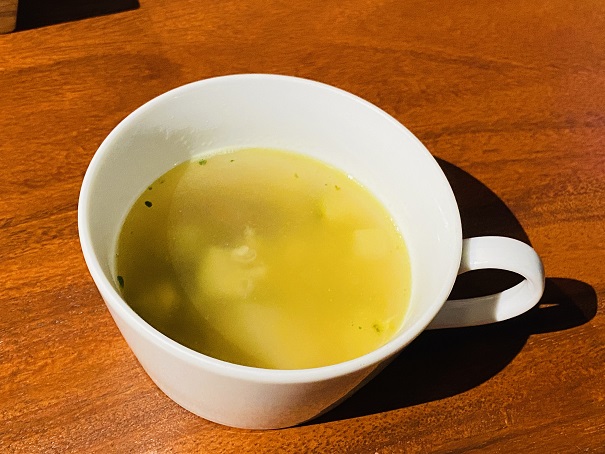 クルーズカフェ　ロコモコプレート　スープ