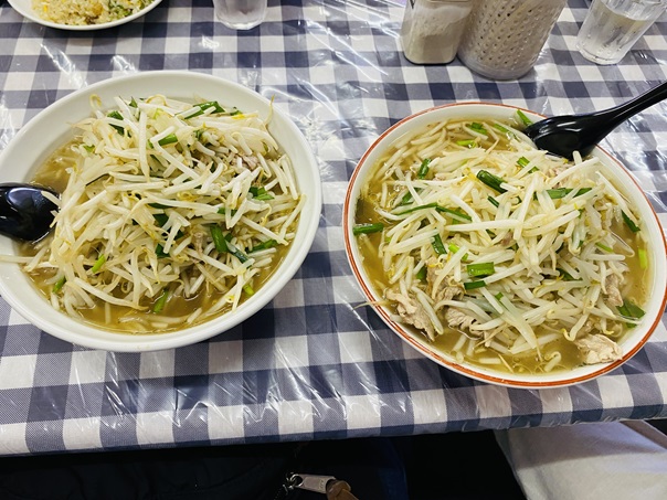 ラーメン五圓安　炒めもやしラーメン大と小