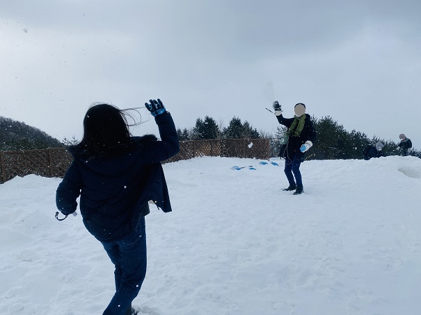 雲辺寺山頂公園　雪遊び　雪合戦