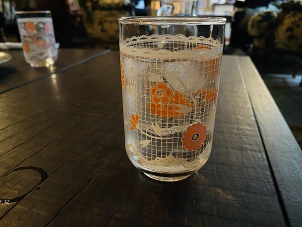 カフェラトープ　レトロなグラス