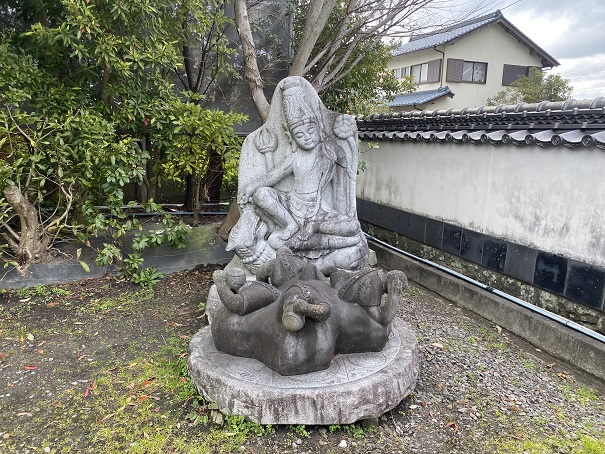 霊山寺　石像4