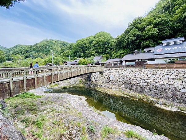 行基の湯　橋