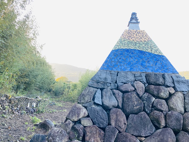 猪鹿垣の島　ピラミッド