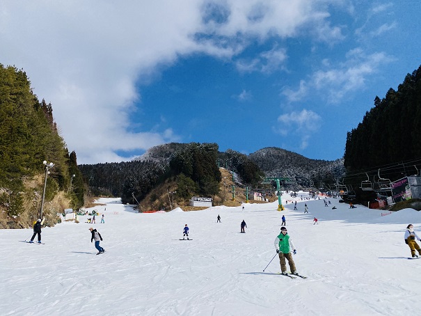 愛媛県 スノーボード スキー場 雪遊びスポットおすすめ5選