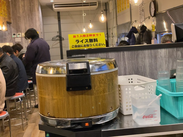 ダントツラーメン岡山一番店丸亀田村　ライス無料