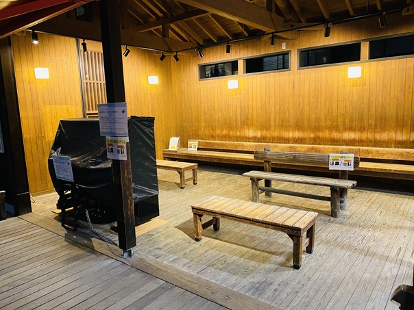 振鷺亭ストリートピアノ