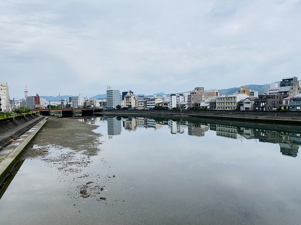 鏡川河口全体