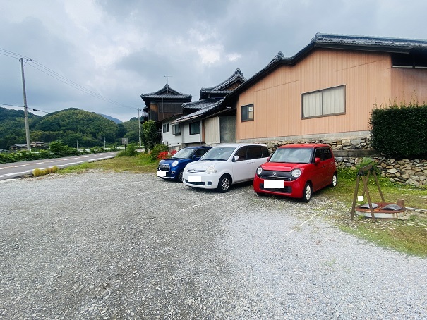 シモアサオンデ　駐車場