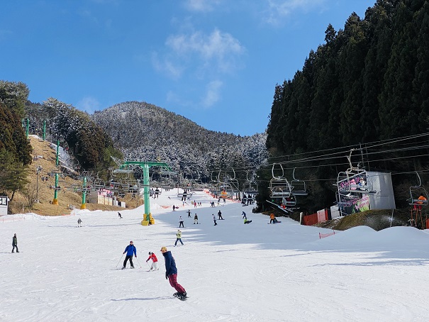 四国のスノーボード おすすめスキー場と雪遊びスポット9選