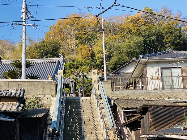 真鍋島　圓福寺　階段