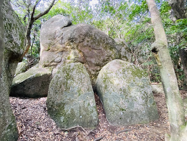 唐人石　祭壇石