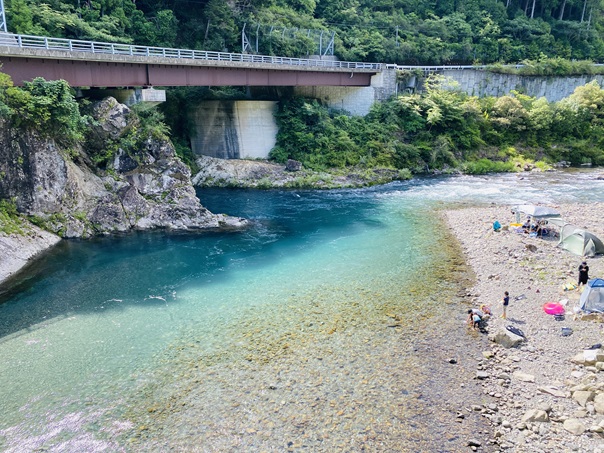 徳島県の川遊び キレイな清流と穴場や飛び込みスポット