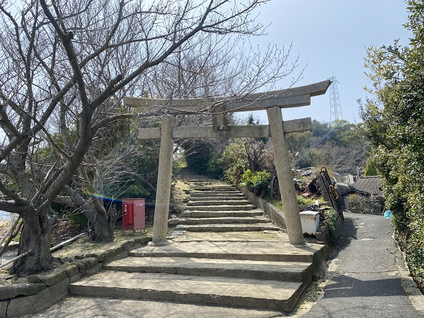 男木島　加茂神社入口の鳥居