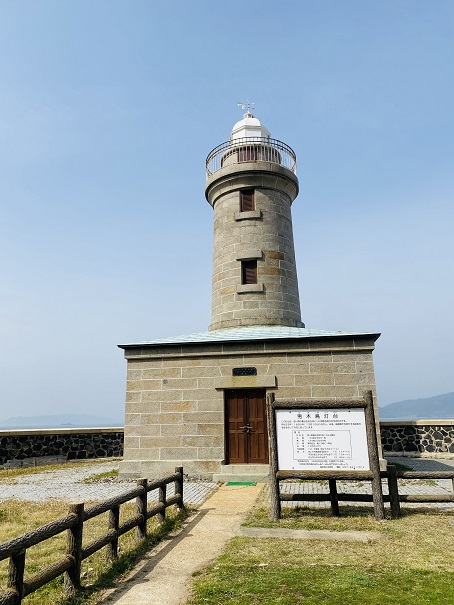 男木島灯台　全体写真
