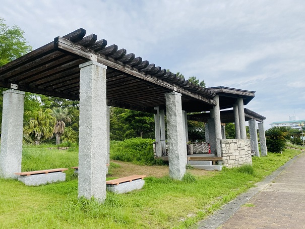 種崎海水浴場　東屋