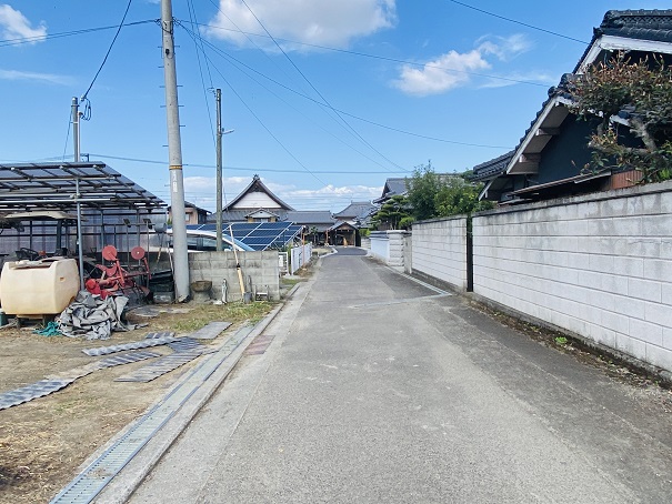 hasyu 播種　駐車場からお店へ