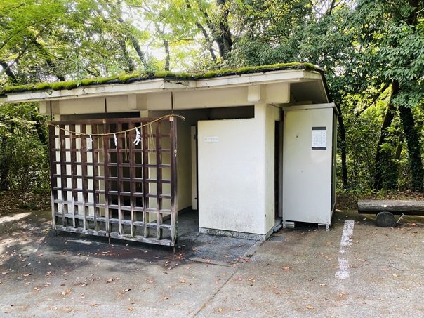 藤尾八幡神社　トイレ　