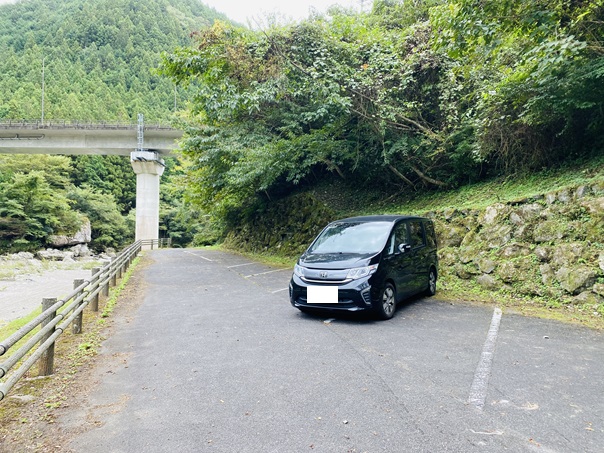 赤子水辺広場　駐車場