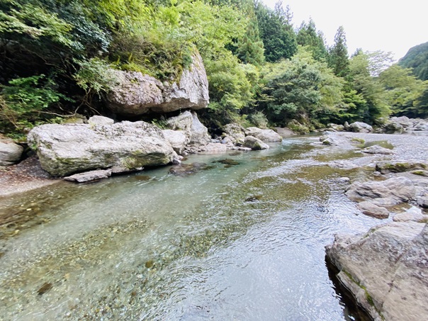 赤子水辺広場　川の流れ