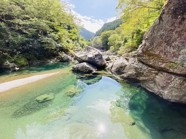 赤子水辺広場　黒川