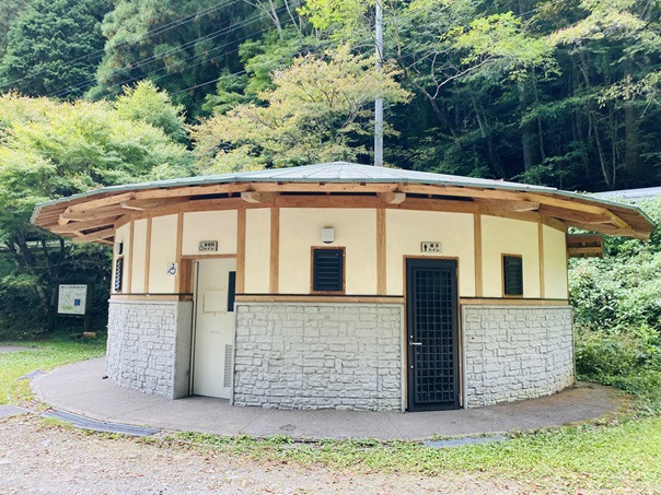 小田深山渓谷　キャンプ場　トイレ