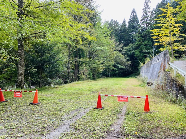 小田深山渓谷　深山荘跡地