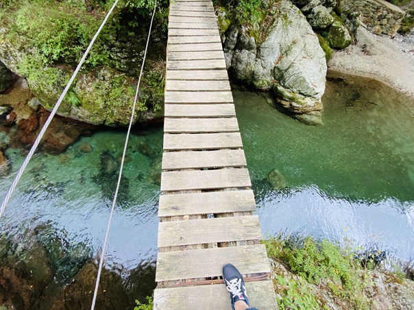 小田深山渓谷　丸太橋