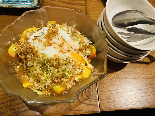 焼き鳥ひびきや　温玉サラダ